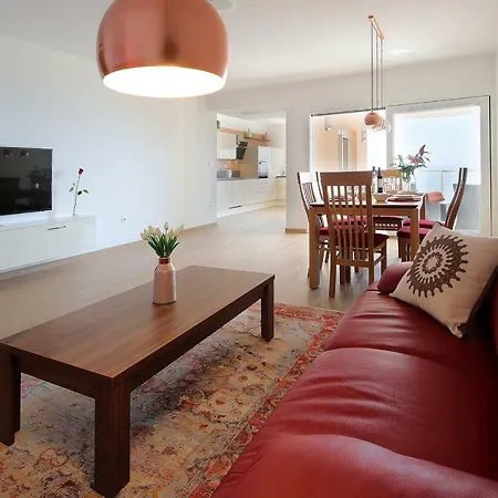 Apartment Camelia *